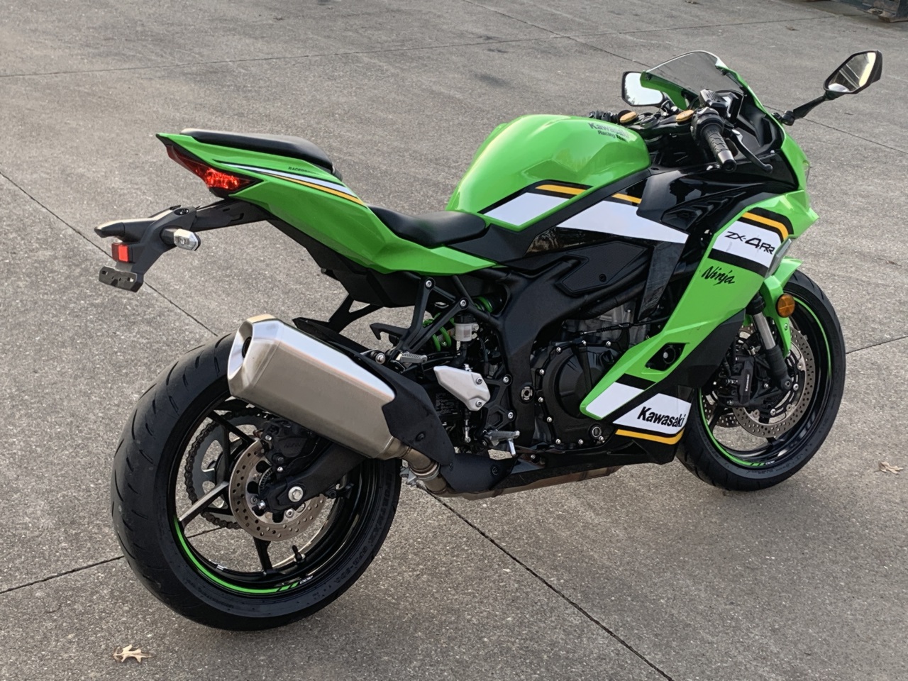2025 Kawasaki Ninja ZX-4RR KRT EDITION w/ABS